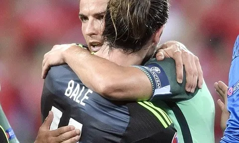 Ronaldo đã nói gì với Bale sau chiến thắng?