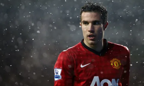 Tiêu điểm chuyển nhượng: Mệt mỏi với Pogba, Van Persie quay lại Anh