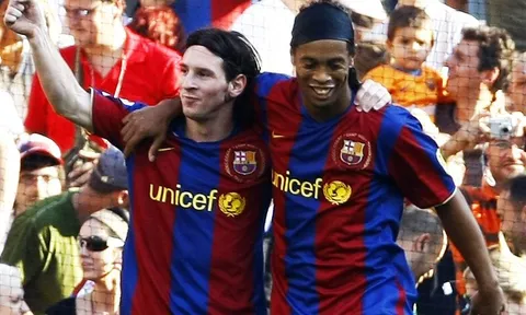 Messi không thể so sánh với Maradona và Pele