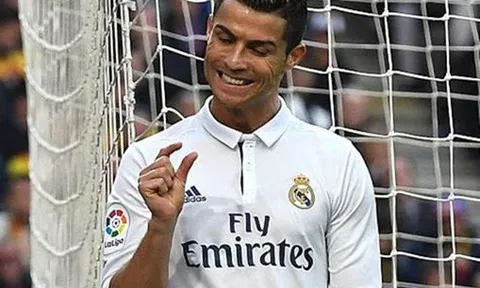 Ronaldo ăn mừng độc đáo sau khi cầm hòa Barca