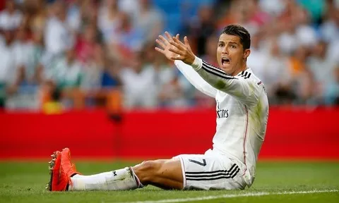 ‘Ronaldo đã giận dữ trước khi lập hat-trick’