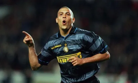 Ronaldo de Lima khi còn khoác áo Inter Milan
