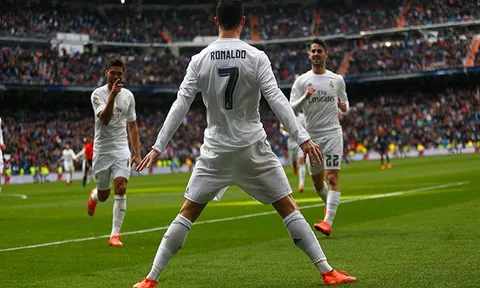 Ronaldo khai hỏa, Real vùi dập Osasuna trong cơn mưa bàn thắng
