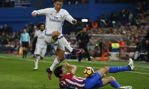 Ronaldo làm nóng cuộc đua Pichichi
