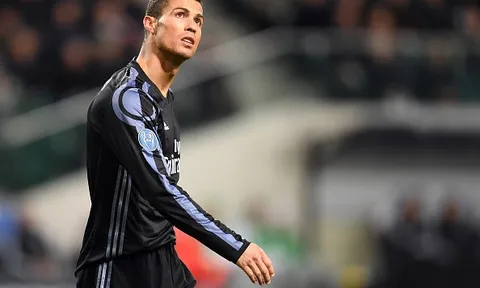 'Ronaldo may mắn trở thành khán giả xem Real thi đấu'