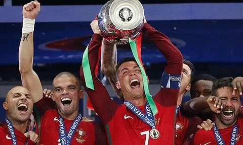 Ronaldo nói gì sau chức vô địch EURO của BĐN?
