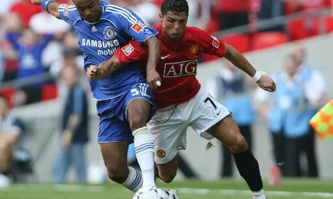 Ronaldo tiết lộ hậu vệ khó khăn nhất từng đối đầu