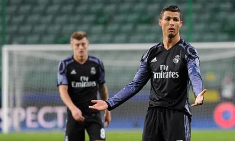 Ronaldo 'tịt ngòi' trong trận hòa 6 bàn thắng của Real