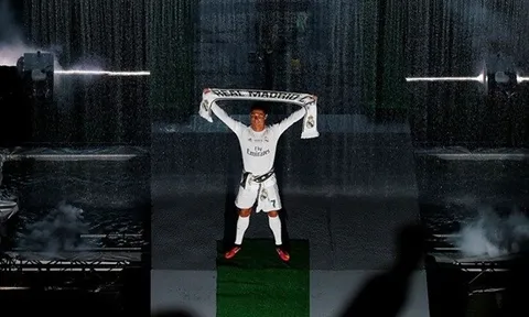 Ronaldo chiếm lĩnh đêm ăn mừng ở Bernabeu