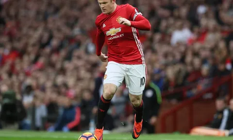 Wayne Rooney kiến tạo gấp đôi Vua chuyền bóng Arsenal