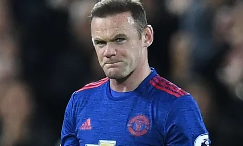 Rooney không cùng Man Utd lên đường đến London