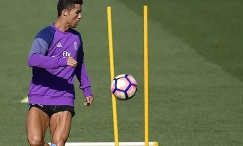 'Ronaldo có thể chạy hàng triệu km mà không mệt'