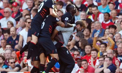 Rượt đuổi kịch tính, Liverpool khiến Arsenal ôm hận ngày ra quân