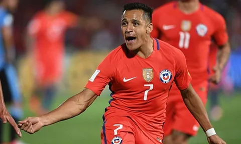 HLV Chile đưa Sanchez 'lên mây xanh'