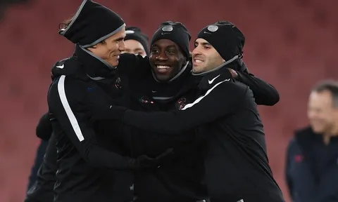 Sao PSG thoải mái đùa giỡn trên sân tập, sẵn sàng đánh bại Arsenal