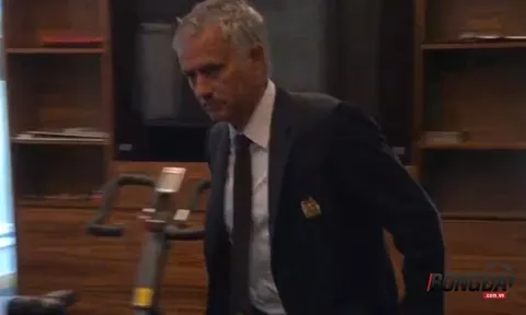 Sao sống sao? - Thầy trò Mourinho dắt nhau đi "học hè"