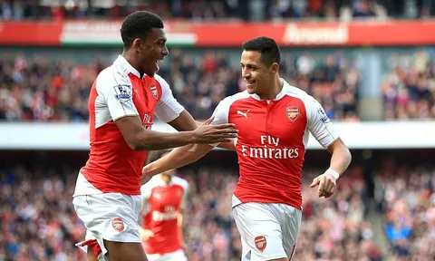 Sao trẻ Arsenal choáng với Sanchez
