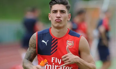 Sao trẻ Bellerin hào hứng với lời đề nghị của Barca