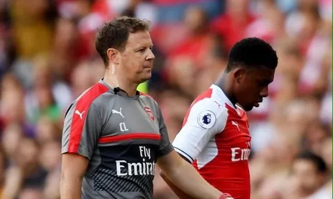 Sau Ramsey, Arsenal nhận thêm tổn thất