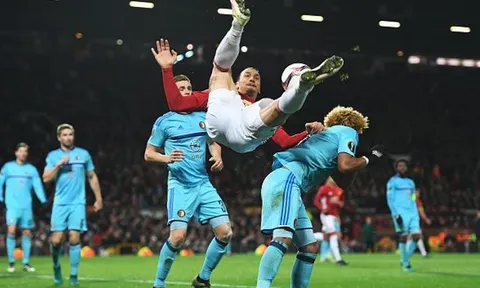 Scholes: Ibrahimovic không thể là tiền đạo chủ lực của M.U