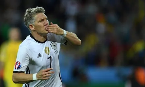 Schweinsteiger xỏ giày đá trận cuối cho tuyển Đức