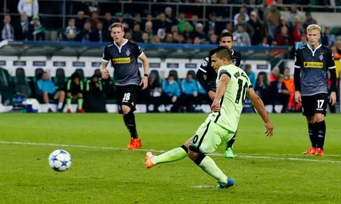 Sergio Aguero chơi cực hay vs Borussia Monchengladbach
