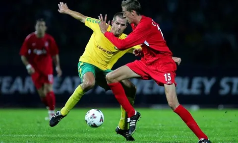 'Sếu vườn' Peter Crouch và những bàn thắng cho Liverpool