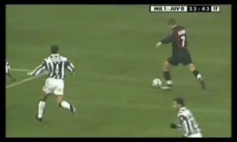 Shevchenko hạ gục Buffon trong 'một nốt nhạc'