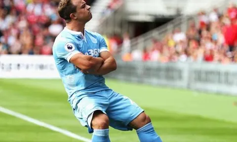 Siêu phẩm đá phạt của Shaqiri vào lưới Middlesbrough