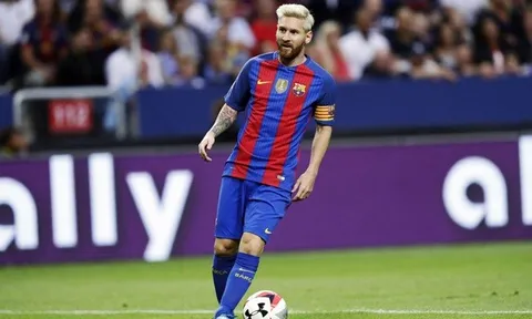 Siêu phẩm đá phạt mới nhất của Lionel Messi