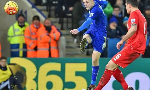 Siêu phẩm volley của Jamie Vardy vs Liverpool