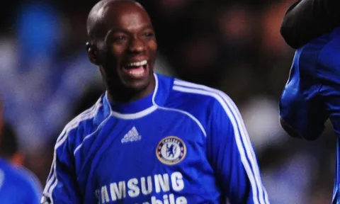 Siêu tiền vệ phòng ngự Claude Makelele