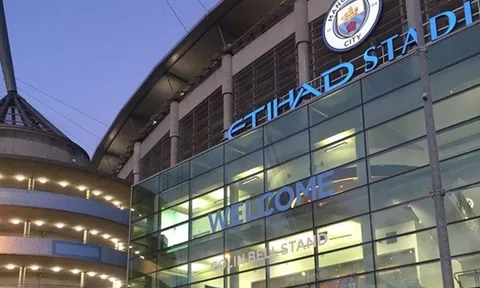 Sơ tán sân Etihad vì sợ khủng bố