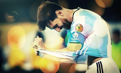 SỐC: Messi tuyên bố từ giã đội tuyển quốc gia