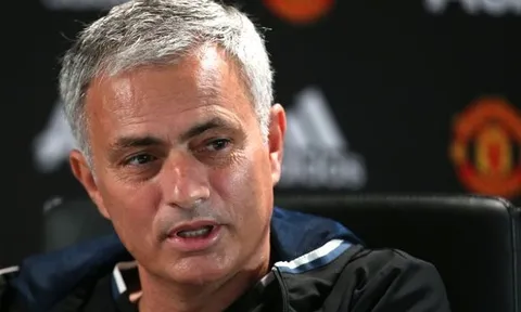 Sốc: Mourinho lại chỉ trích thậm tệ cầu thủ Man Utd