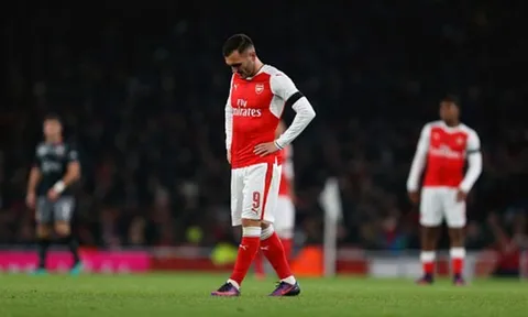 Sớm mất thế trận trước Southampton, Arsenal cúi chào cúp Liên Đoàn