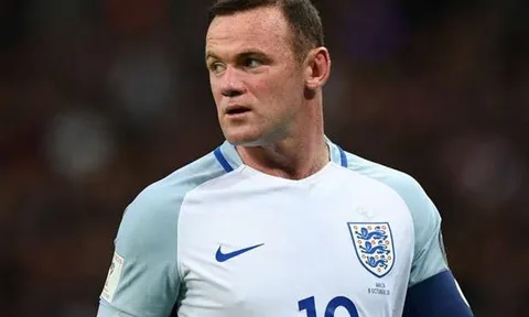 Southgate quyết bênh vực Rooney sau bão chỉ trích