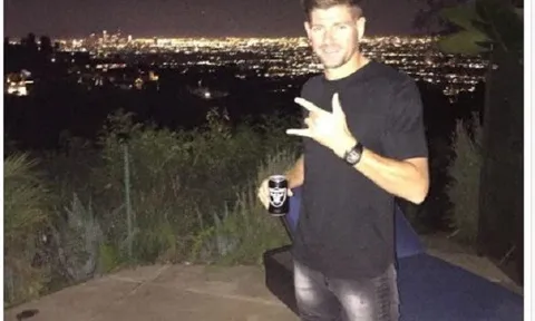 Steven Gerrard rời nước Mỹ, trở lại Liverpool