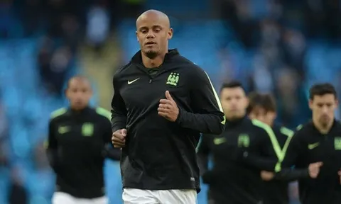 Stones đòi thay Kompany làm thủ quân Man City