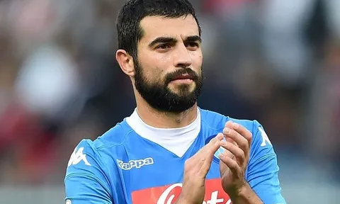 Sự chắc chắn của Albiol trong màu áo Napoli