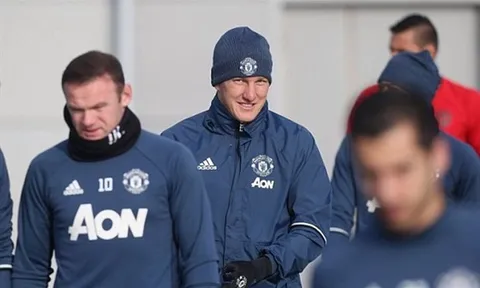 'Sự trở lại của Schweinsteiger là cần thiết cho Man Utd'