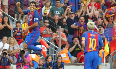 Suarez gọi Messi là quái vật