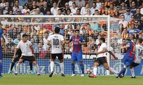 Suarez, Messi đích thị là 'ác mộng' của Valencia