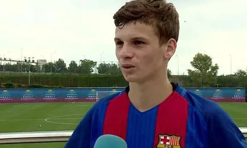 Tài năng 16 tuổi của Barca bất ngờ trở thành tuyển thủ quốc gia