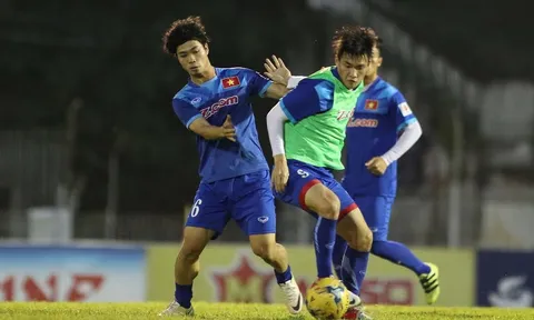 Tại sao Công Phượng chỉ xứng “vãn cảnh” ở AFF Cup?
