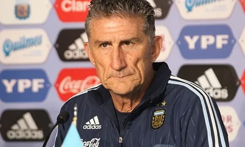 Tân HLV Argentina đích thân bay sang Barcelona, Messi sắp trở lại đội tuyển?