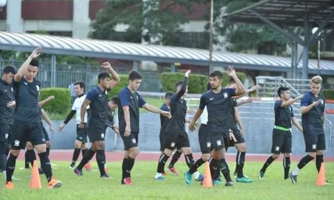 Thái Lan chê bai sân tập chuẩn bị cho AFF Cup