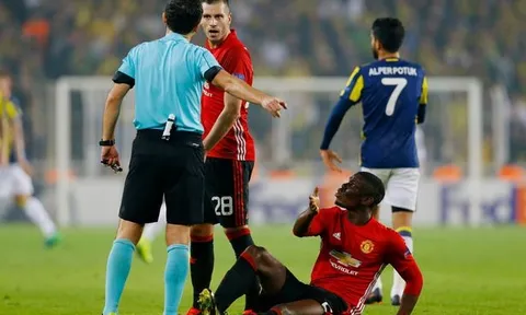 Thảm họa cho Man Utd, Pogba dính chấn thương