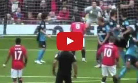 Thắng lợi hủy diệt 8-2 của Man United trước Arsenal 5 năm trước