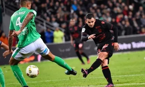 Thắng nhẹ Saint-Etienne, Nice tìm lại ngôi đầu